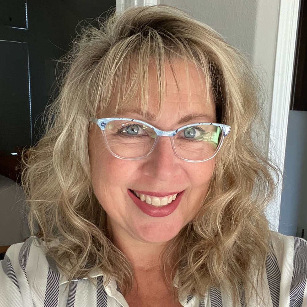 Meet your Posher, Leslie